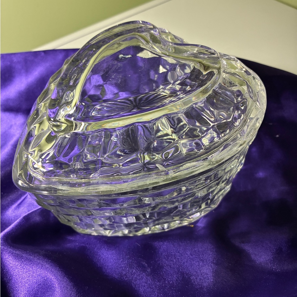Vintage heart shaped Cube Pattern Crystal candy or trinket dish